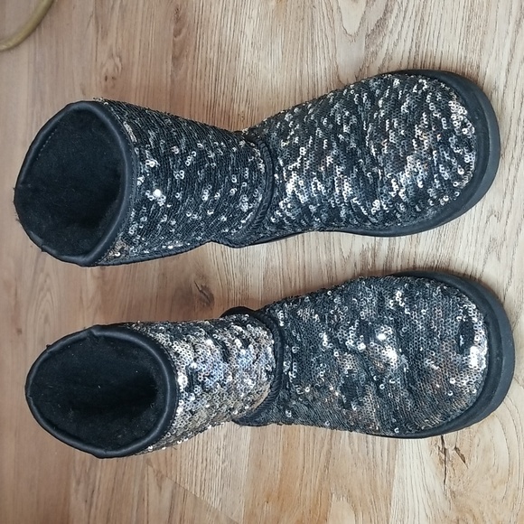 UGG Girls Black Silver Sequin Sparkle Warm Shimmer Shine Winter Boots Size 6 - Picture 12 of 12